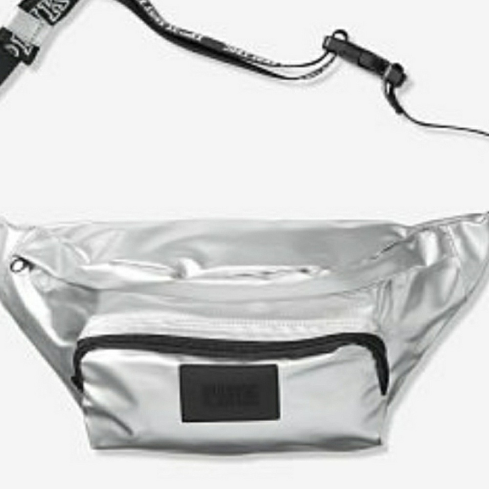 New pink  fanny pack